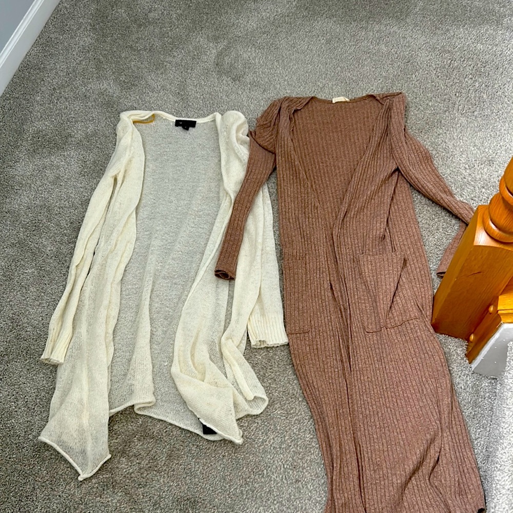 Bundle of two dusters size medium